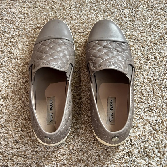 Steve Madden Zaander Quilted Slip On Sneakers Taupe Grey Brown Size 10 - Picture 9 of 11